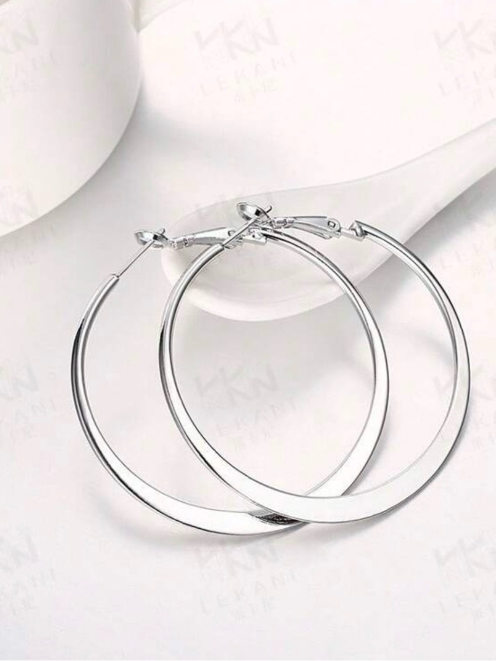 FREE w/ $10+ PURCHASE: SHEIN A Pair Of Fashionable And Personalized Earrings …